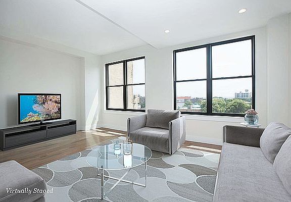 3rd image of 333 Cypress Ave APT 4F
