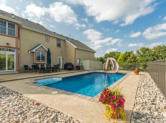 4th image of 40819 N Gridley Dr