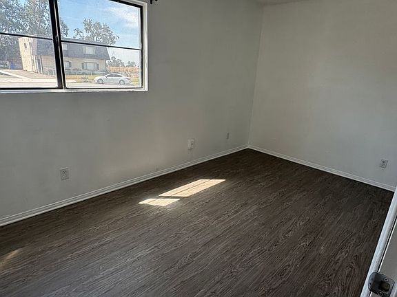 5th image of 16010 Dorsey Ave #A