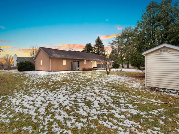 1407 N 11th Pl, Sturgeon Bay, WI 54235