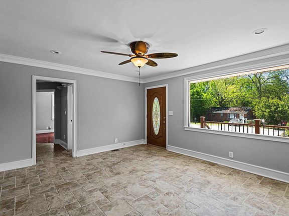 5th image of 1430 Dahlia Rd
