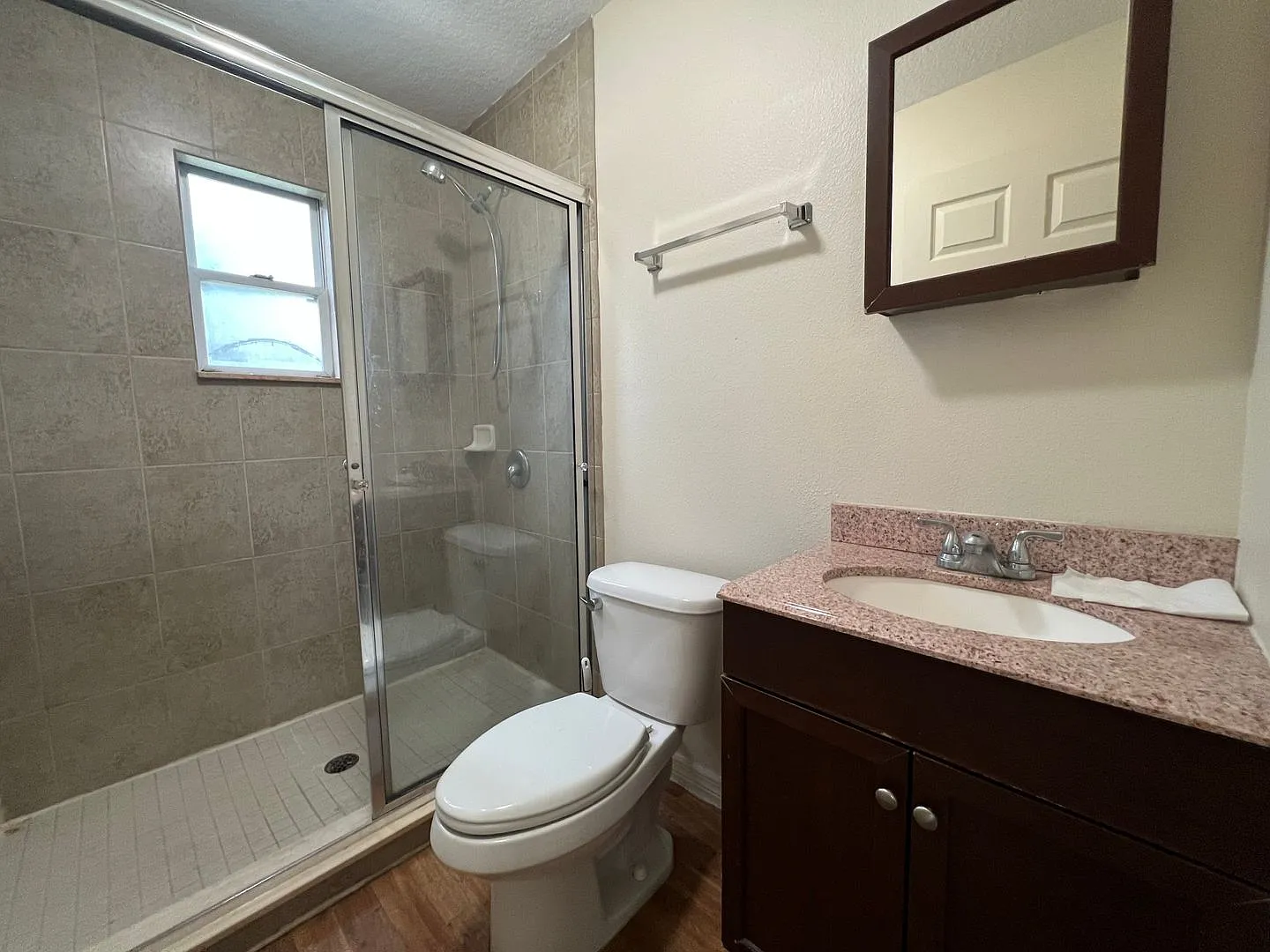 Harwood — Photo 2