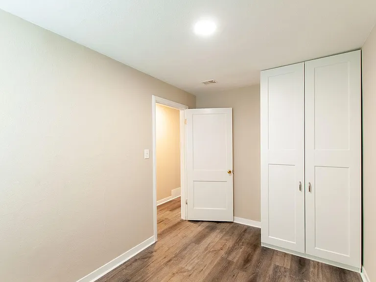 618 Martin Way — Photo 20