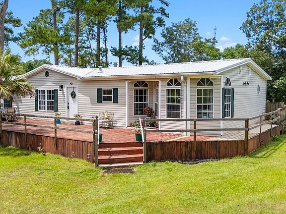 3rd image of 12476 Deer Acres Ln