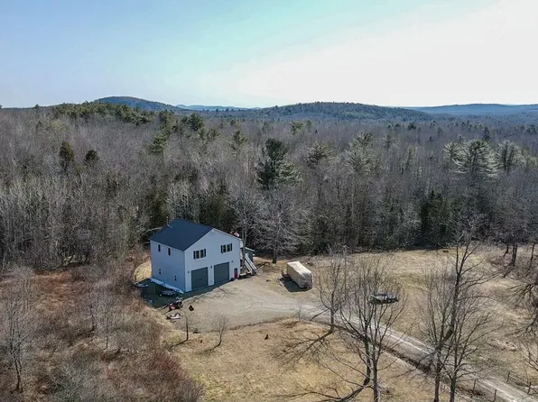 11 Rabbit Hill Road, Winterport, ME 04496