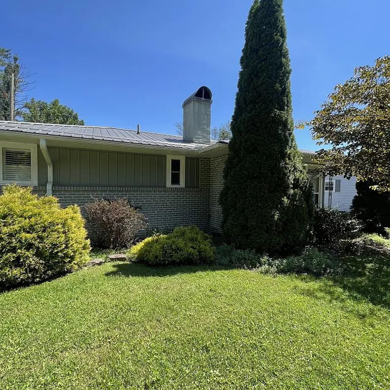 418 Probart St — Photo 1