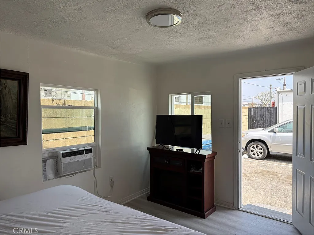 1 bed, 360 sqft, $1,500 — Photo 4