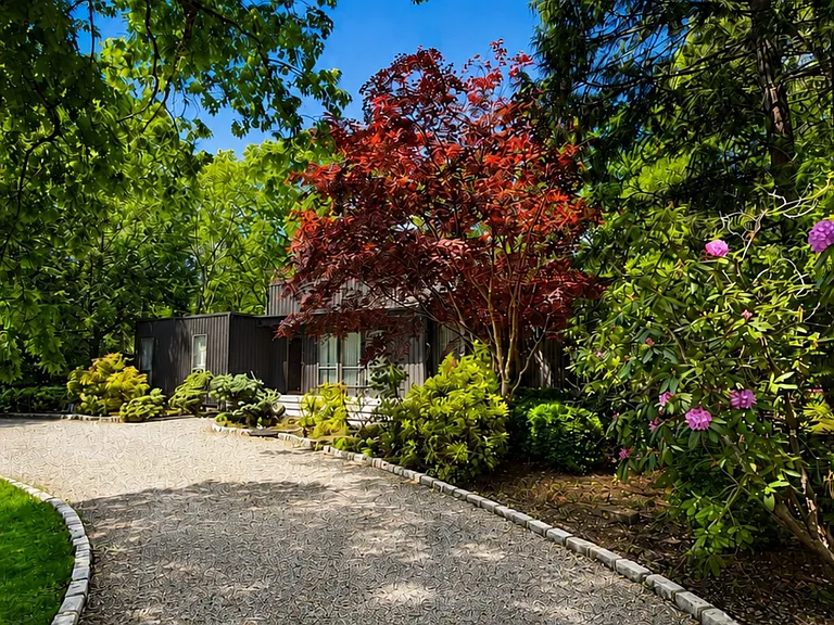 29 Box Tree Rd — Photo 1