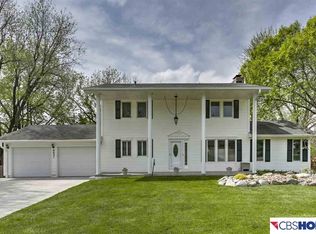 9621 Parker St, Omaha, NE 68114