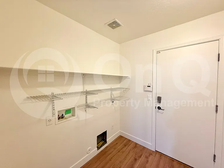 1813 S 123rd Dr — Photo 15