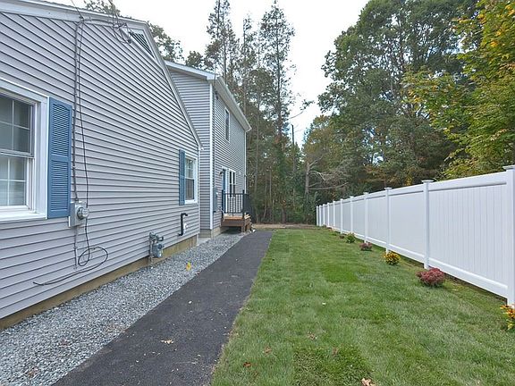 4th image of 5 Highland Ave #B