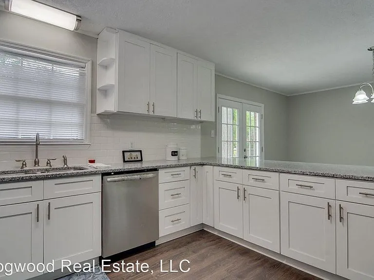 3590 Westhampton Dr — Photo 10