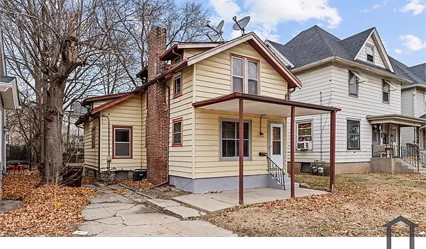 3 bed, 1100 sqft, $1,873 — Photo 1