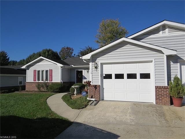 2nd image of 113 Derbyshire Dr #80
