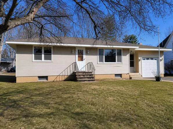 6516 Elm St, North Branch, MN 55056
