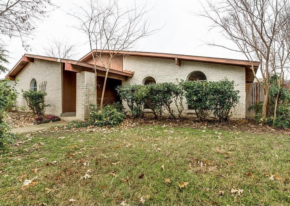 1st image of 153 N Crestwood Blvd
