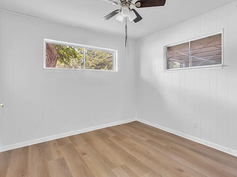 200 Linden St — Photo 22