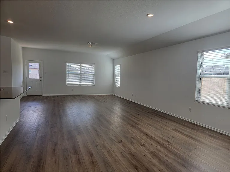 602 Arnage Dr — Photo 14