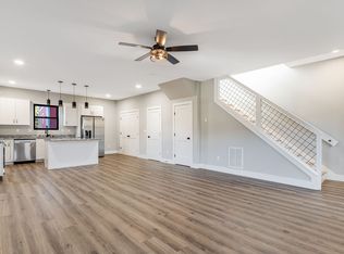 613 Salem Heights Ln, Swannanoa, NC 28778