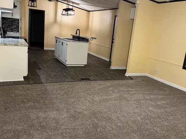 8625 Baker St #B, Santa Fe, TX 77510