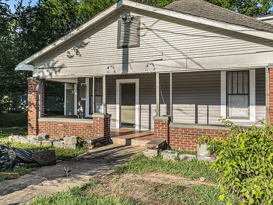 104 Henley St