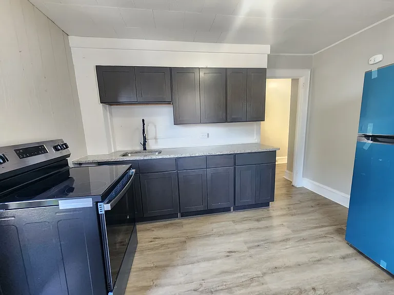 130 Brown St #2 — Photo 2