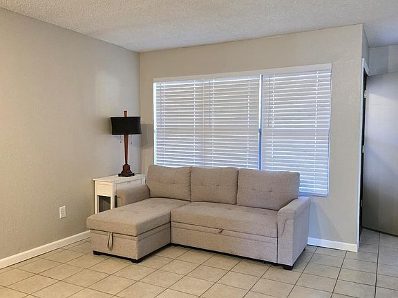 4th image of 28A Bent Tree Rd