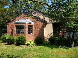 1926 E Cooke Rd, Columbus, OH 43224