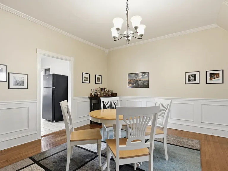 1423 Locust St — Photo 15