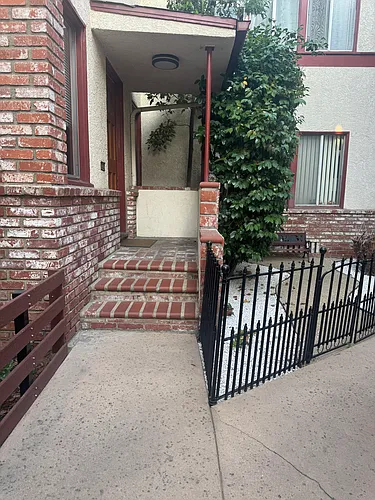 322 E Cedar Ave #A Photo 1