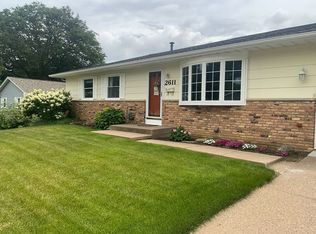 2611 W 38th Pl, Davenport, IA