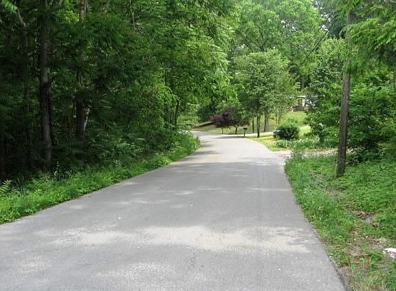 3rd image of 218 Basilfield Dr