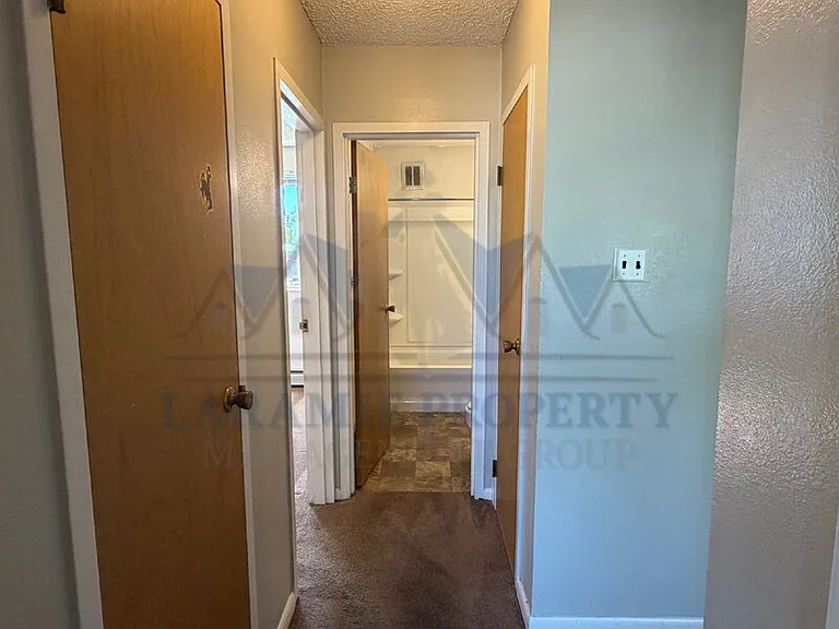 411 S 26th St #7 — Photo 4