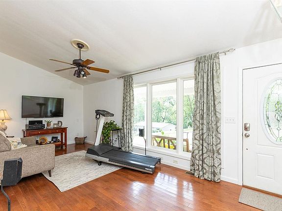 5th image of 151 Quinwood Ave