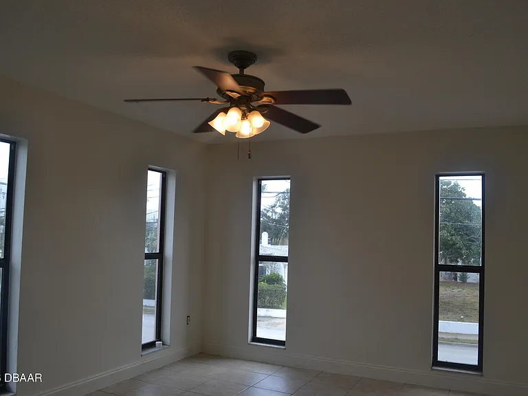 309 Oakridge Blvd #6 — Photo 4