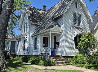 429 Pleasant St, Holyoke, MA 01040