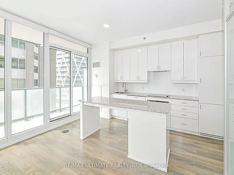 426 University Ave #1106 — Photo 14