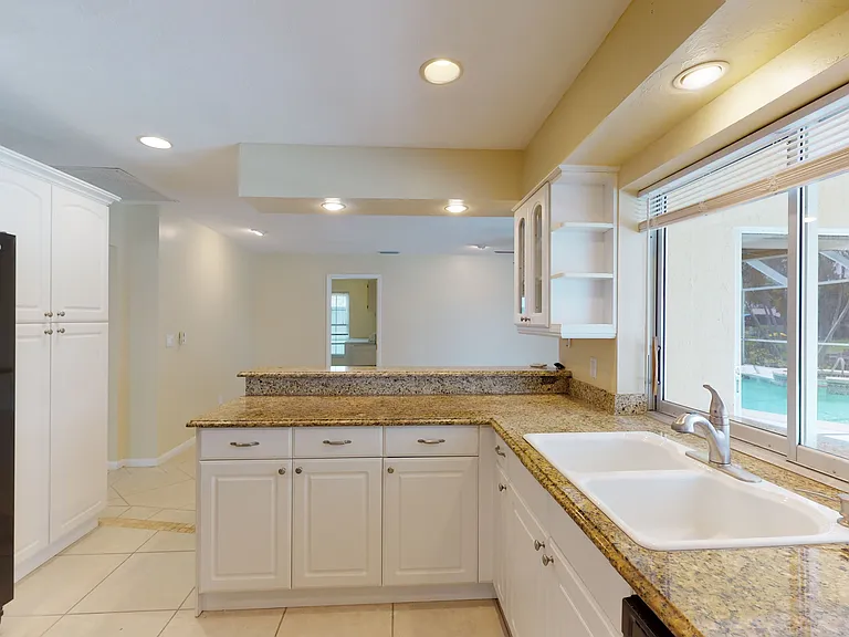 145 SW 54th St — Photo 36