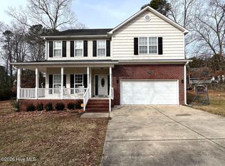 26 Randolph Ct, Spring Lake, NC 28390