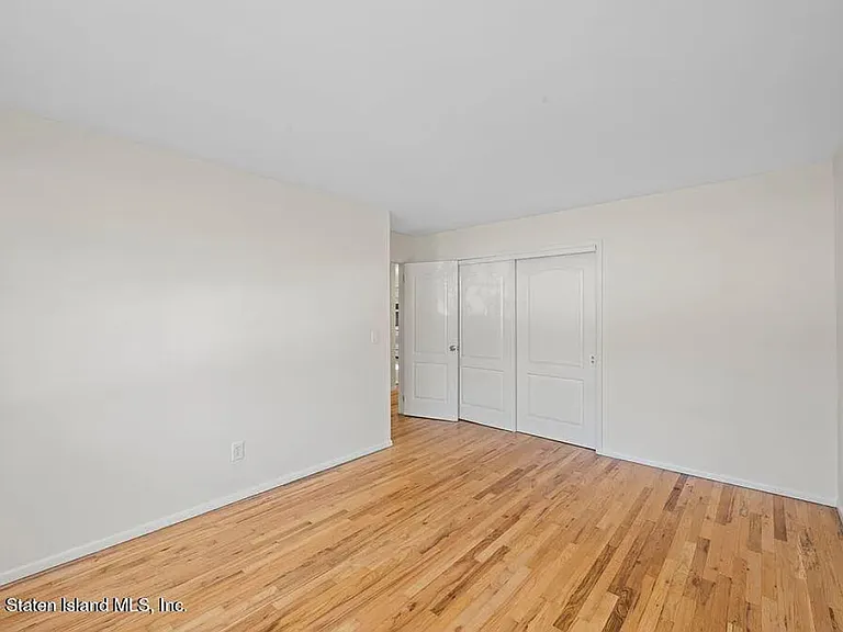 220 Ogorman Ave — Photo 2