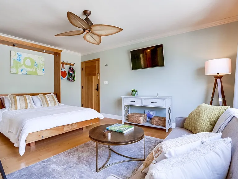 1049 Felspar St #20 — Photo 8