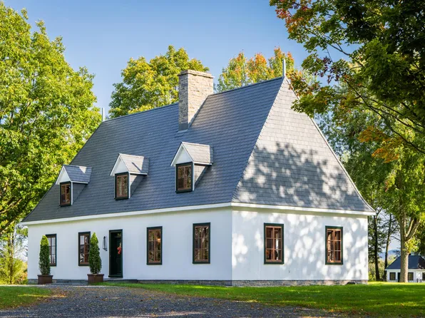 975 Boulevard, Bromont, QC J2L 2L1