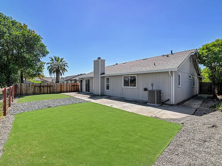7337 Little Acorn Way — Photo 35