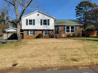 1245 Huntsmoor Dr, Gastonia, NC 28054
