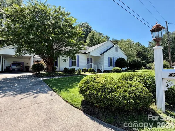 477 Birchwood Trl NE, Concord, NC 28025