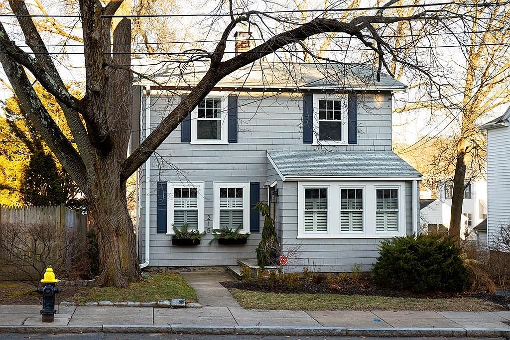 215 Perham St, West Roxbury, MA 02132 Zillow