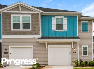 530 Cherry Ridge Dr, Orange Park, FL 32065
