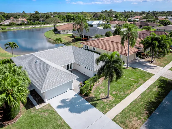 10370 Greentrail Drive N, Boynton Beach, FL 33436