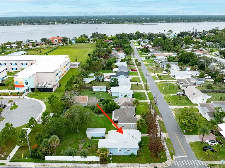 398 Golf Blvd — Photo 30