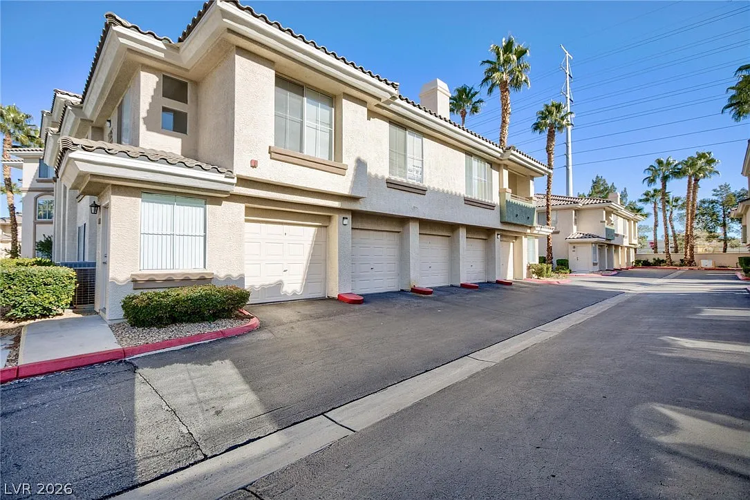 2 bed, 2.0 bath, 1278 sqft, $2,250 — Photo 2